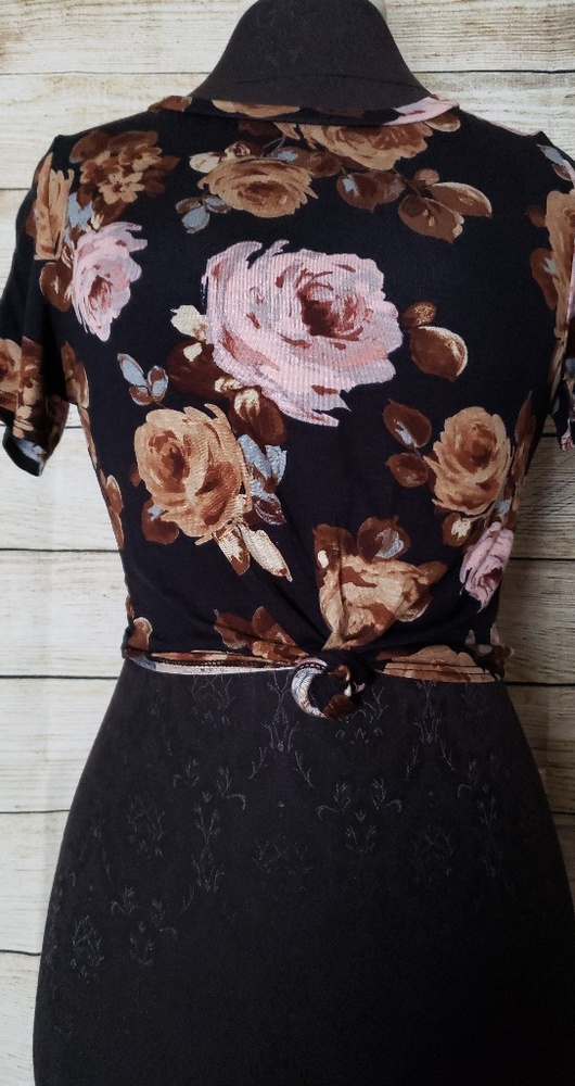 Knot Tie Crop Top
